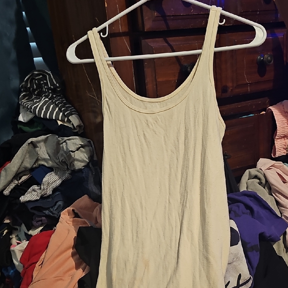!!.                ..Women's M Cream Tank Top